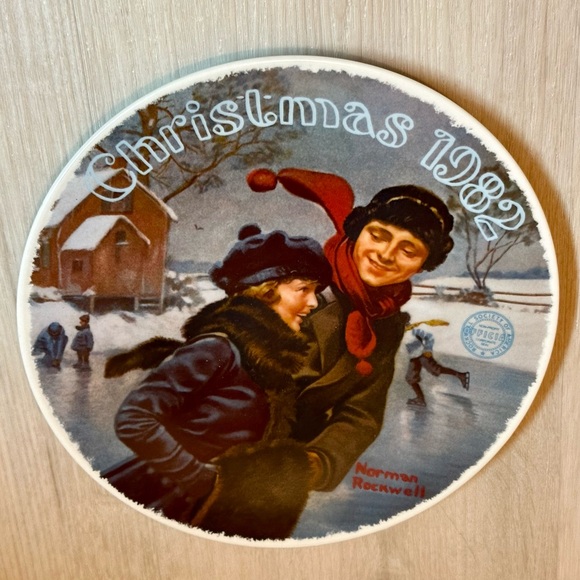 Rare Norman Rockwell Christmas 1982 Collector Plate w/ Certificate of Authority - Picture 7 of 16
